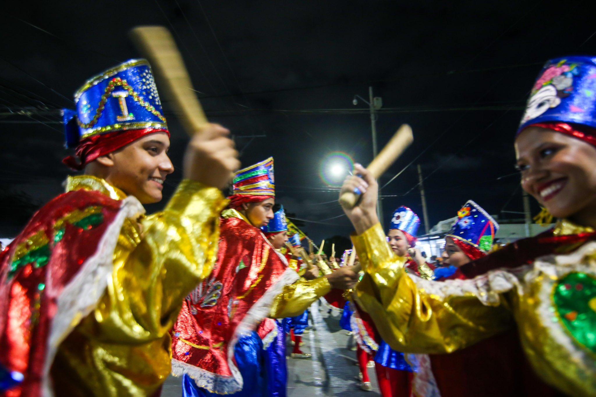 El Paloteo Bolivariano en el desfile del suroriente