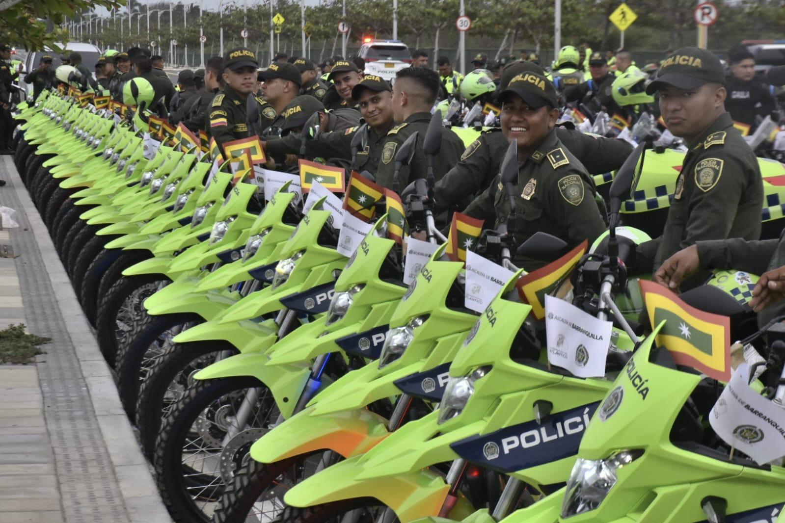 Dotación en motos y vehículos