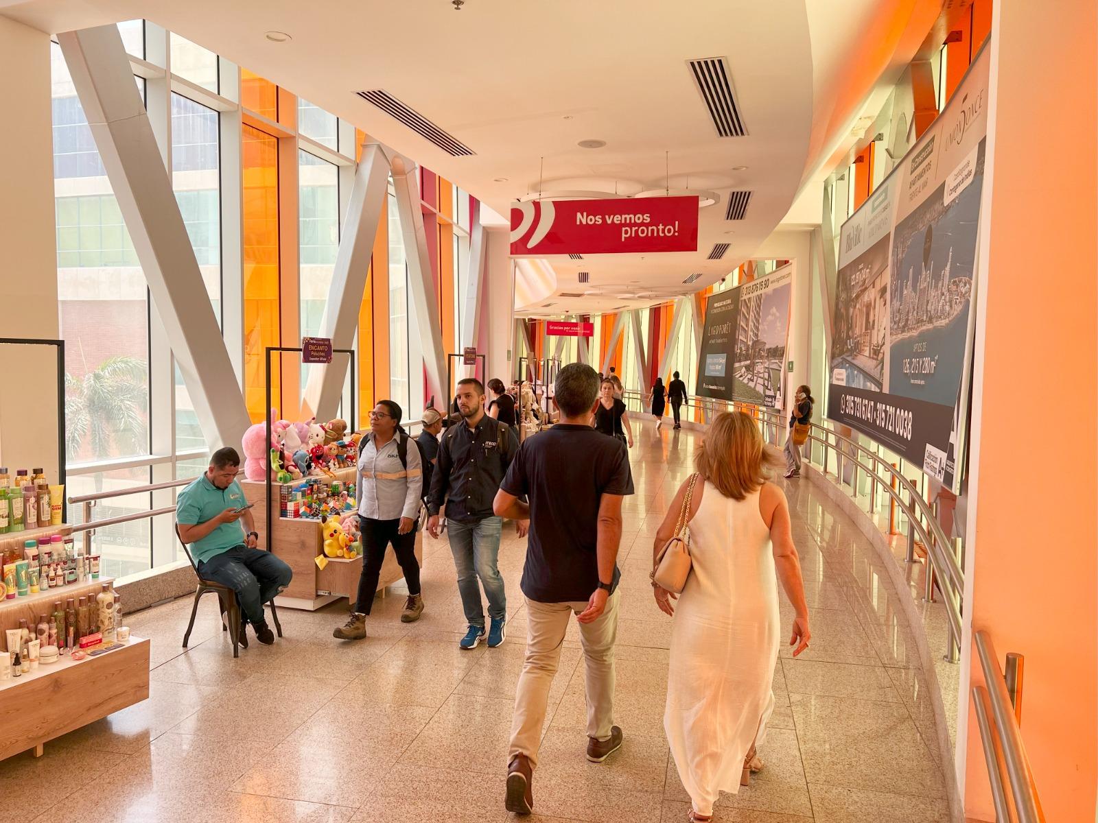 El Centro Comercial Buenavista I,II y III mueven en promedio tres millones de compradores mensuales