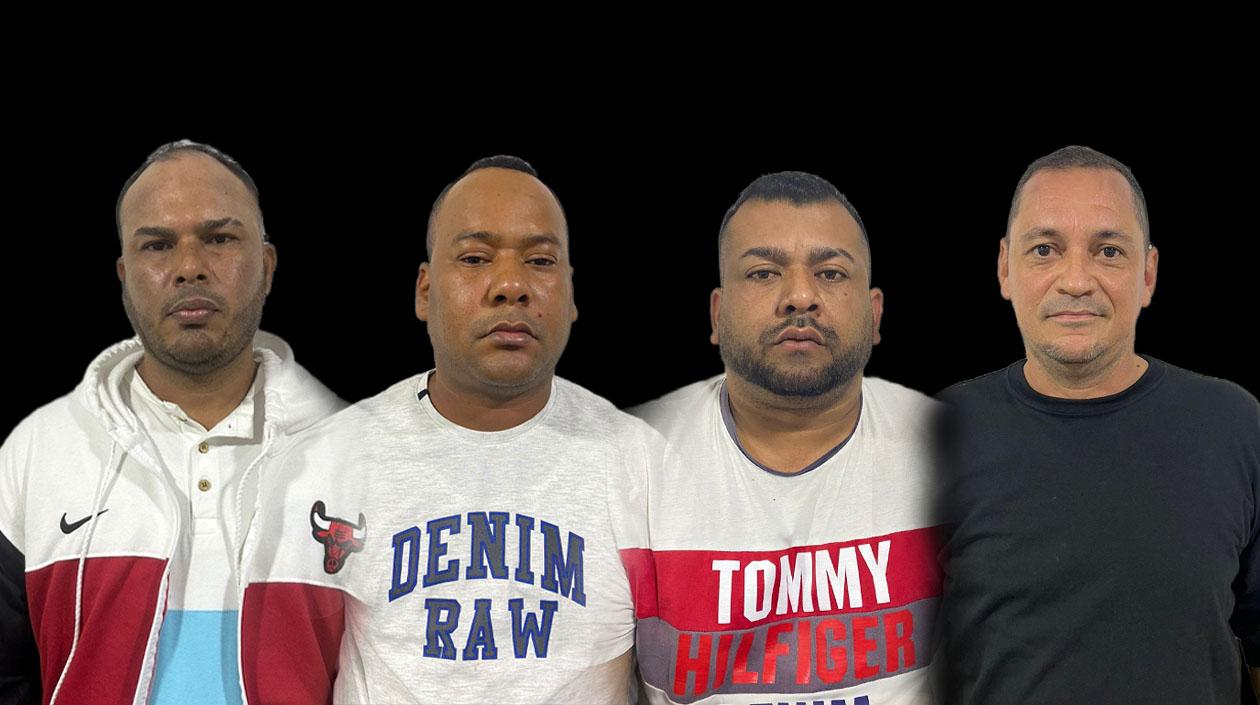 Los cuatro presuntos extorsionistas capturados.