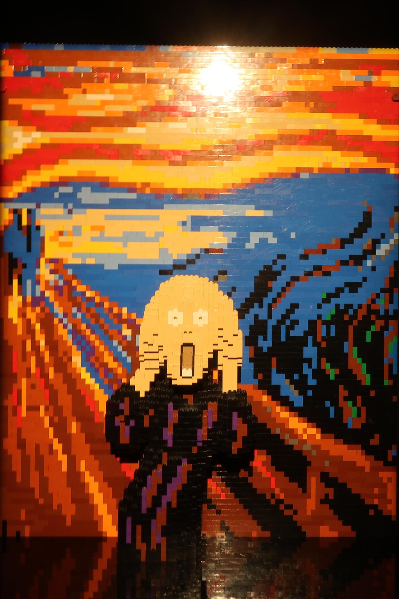 Representación de 'El grito', de Edvard Munch, con piezas de Lego, del artista y creativo estadounidense Nathan Sawaya. 