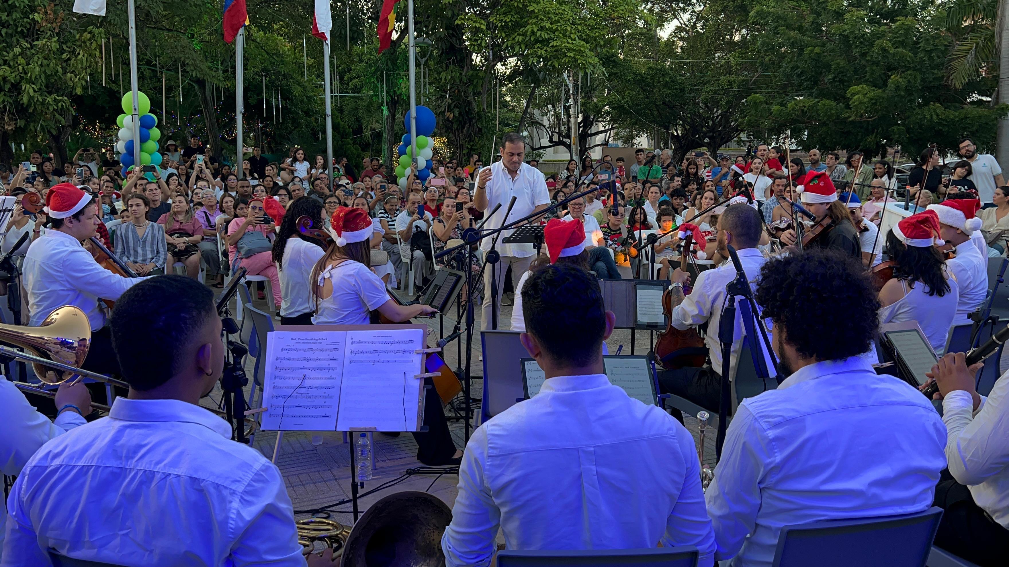 Concierto sinfónico en el Parque Los Fundadores