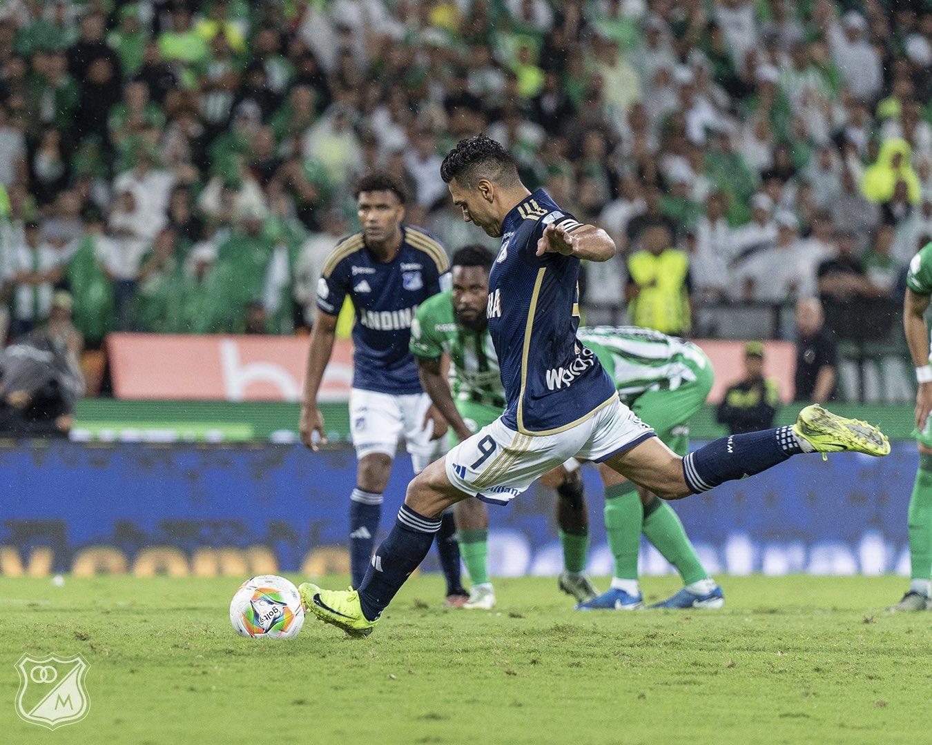 La polémica pena máxima cobrada por Falcao García y que le dio el empate a Millonarios ante Nacional. 