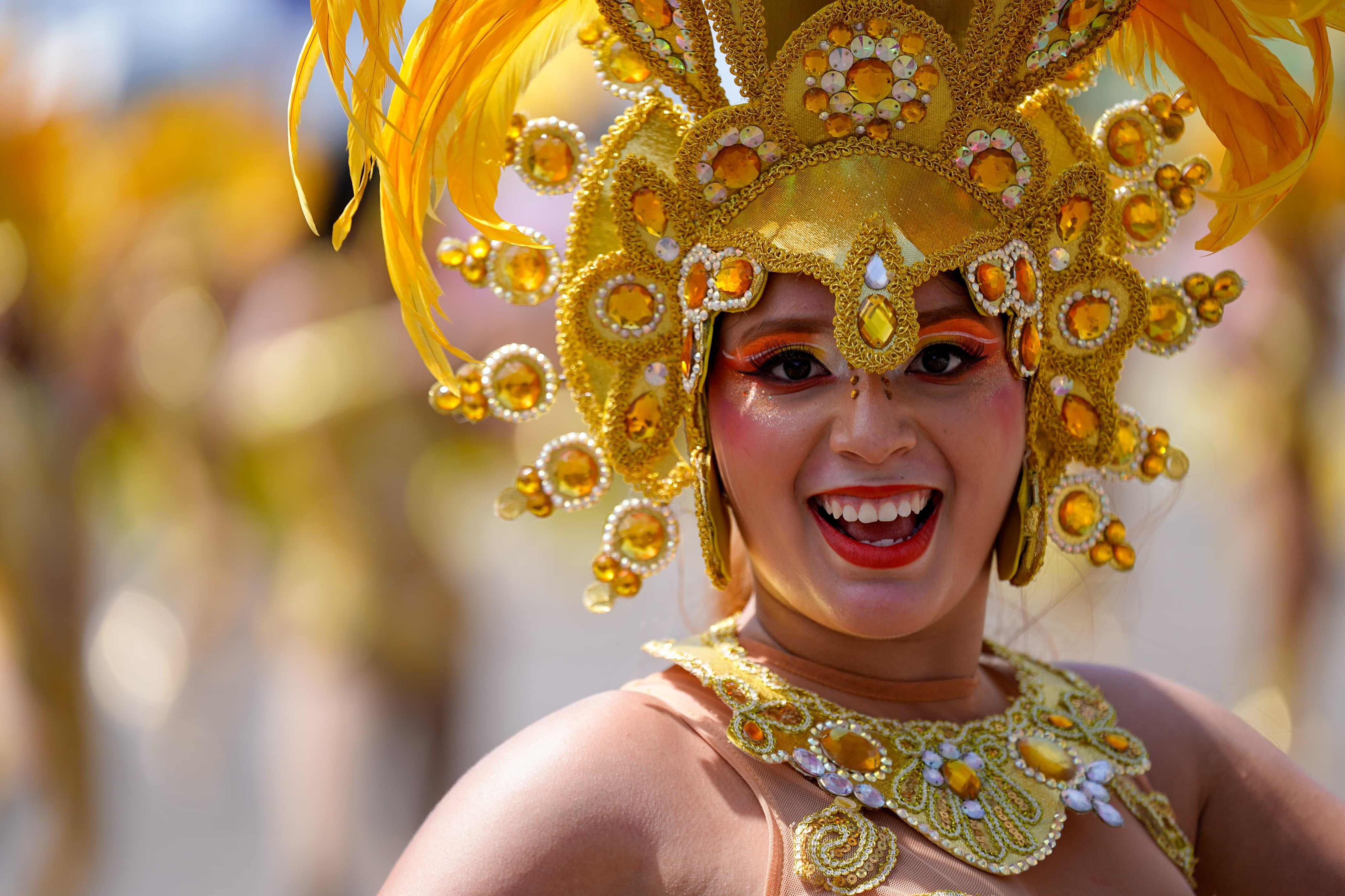 Danza de fantasía África Mía durante el desfile.