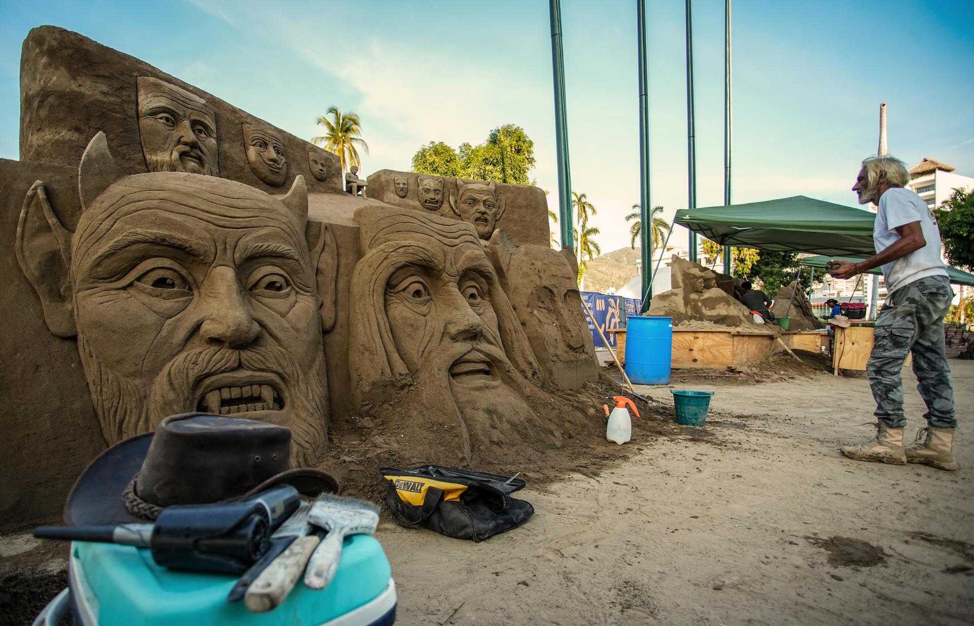  Esculturas gigantes de arena en el mexicano Acapulco.