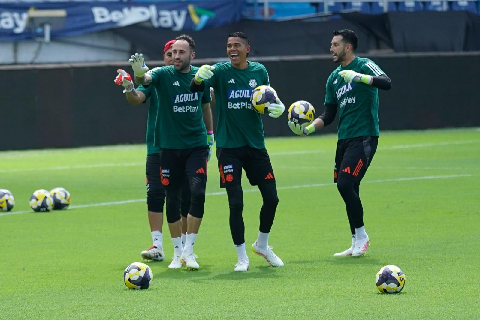 David Ospina, Kevin Mier y Camilo Vargas, porteros de la Selección Colombia.