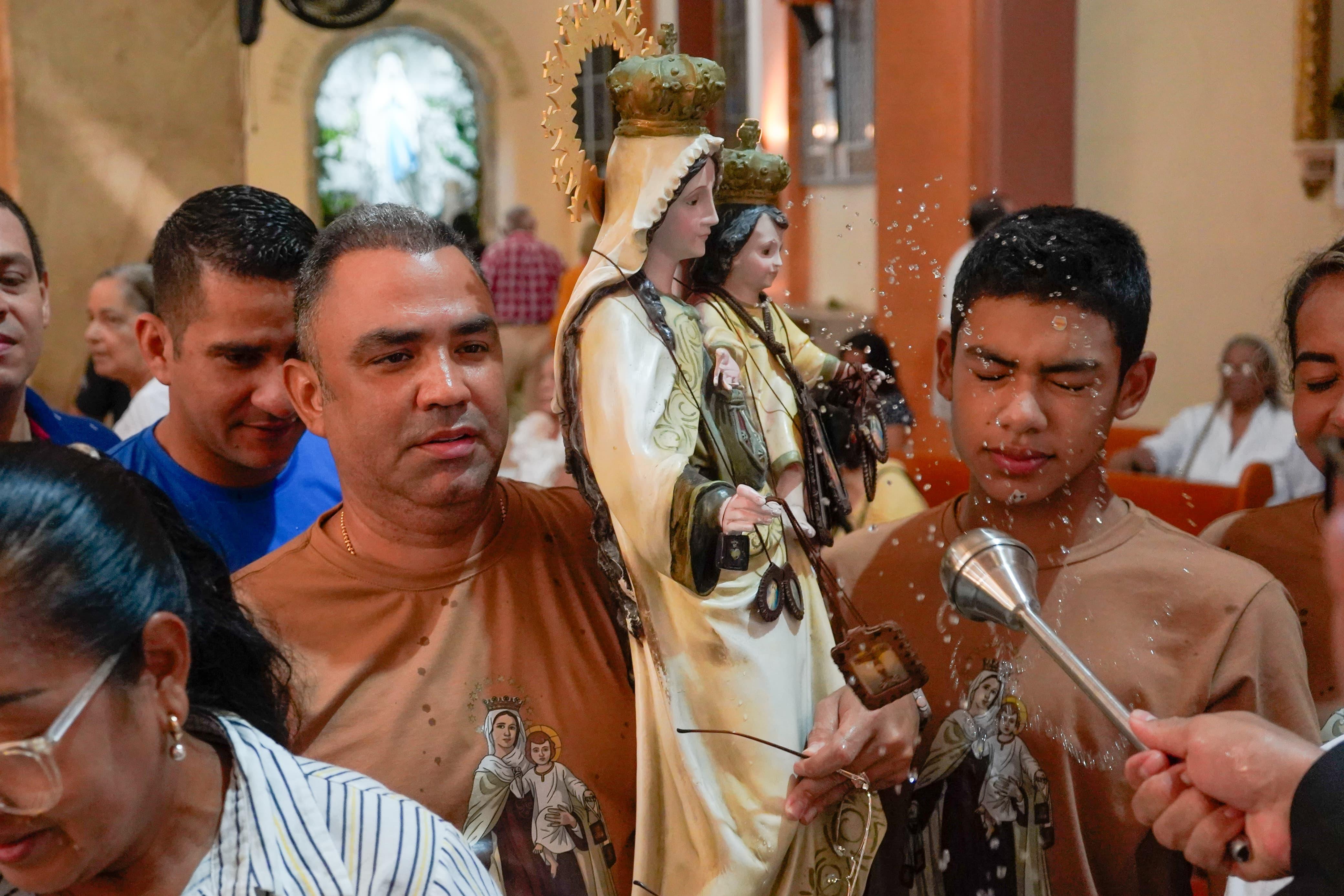 Devotos cumplieron la cita con la Virgen del Carmen.