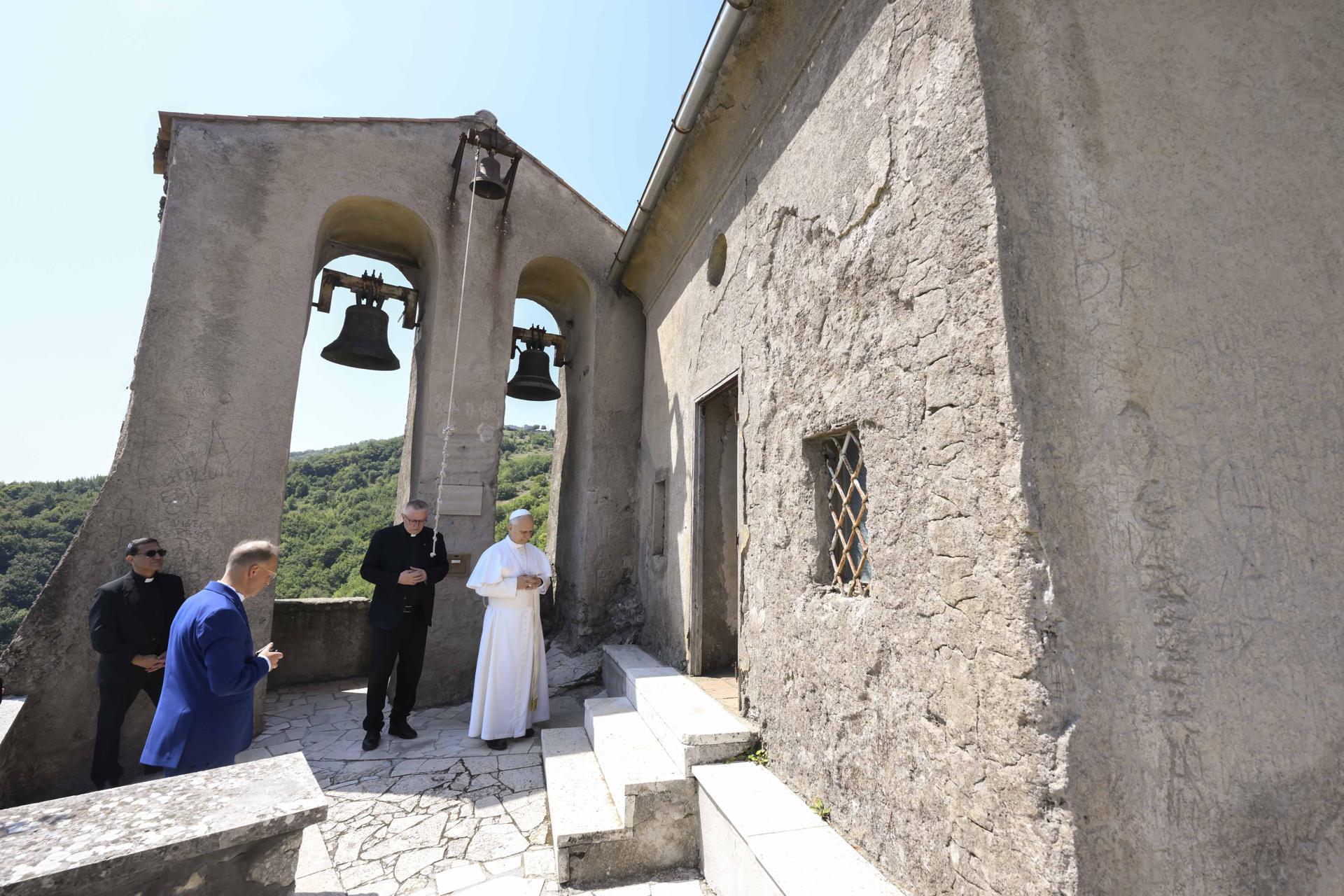 Visita del Papa León XIV al Santuario de la Madonna delle Grazie alla Mentorella.