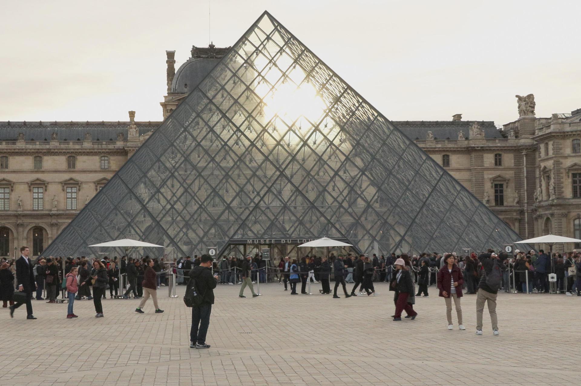 Museo Louvre en París.