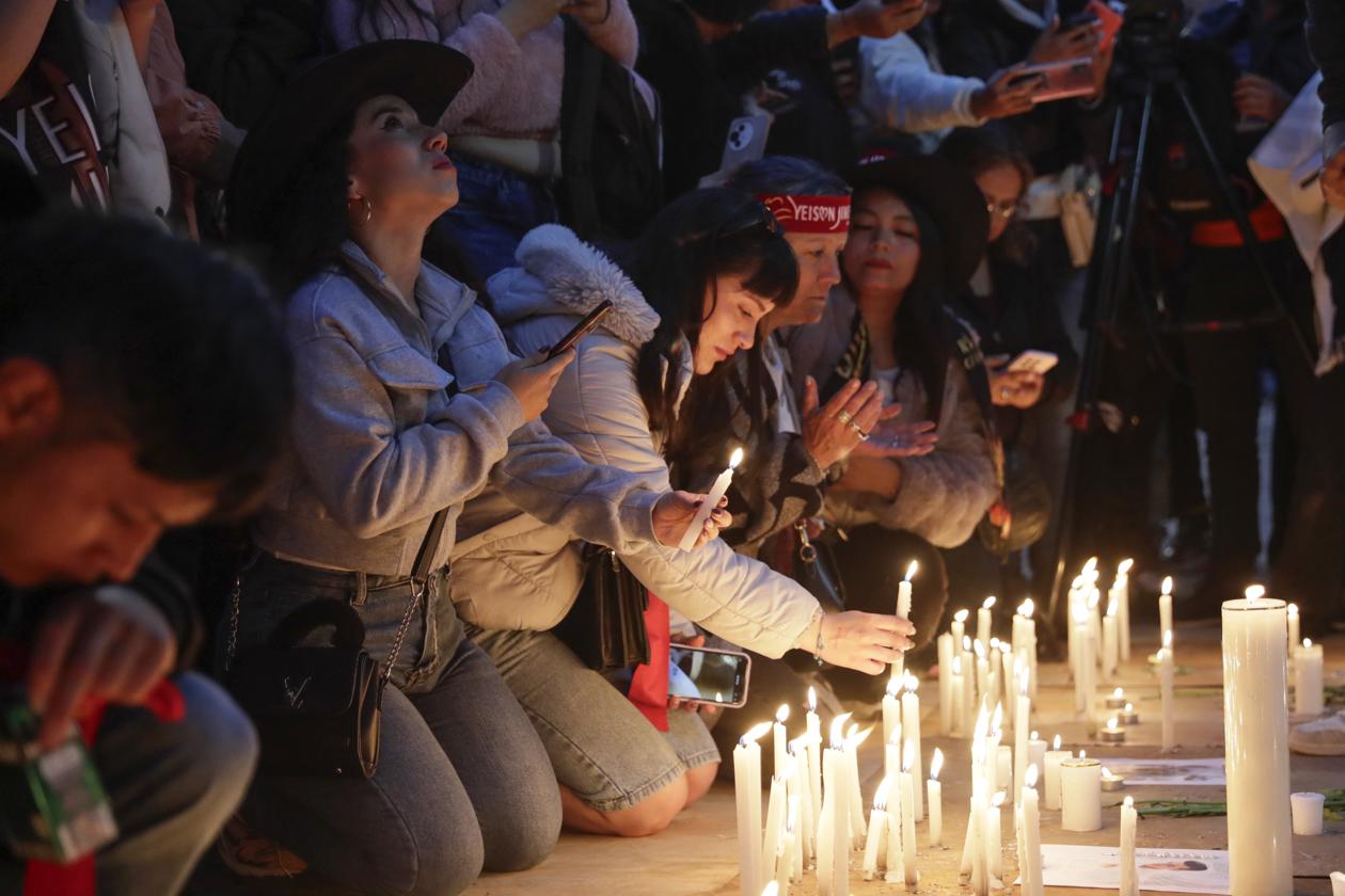 Seguidores del cantante colombiano Yeison Jiménez en el estadio El Campín.