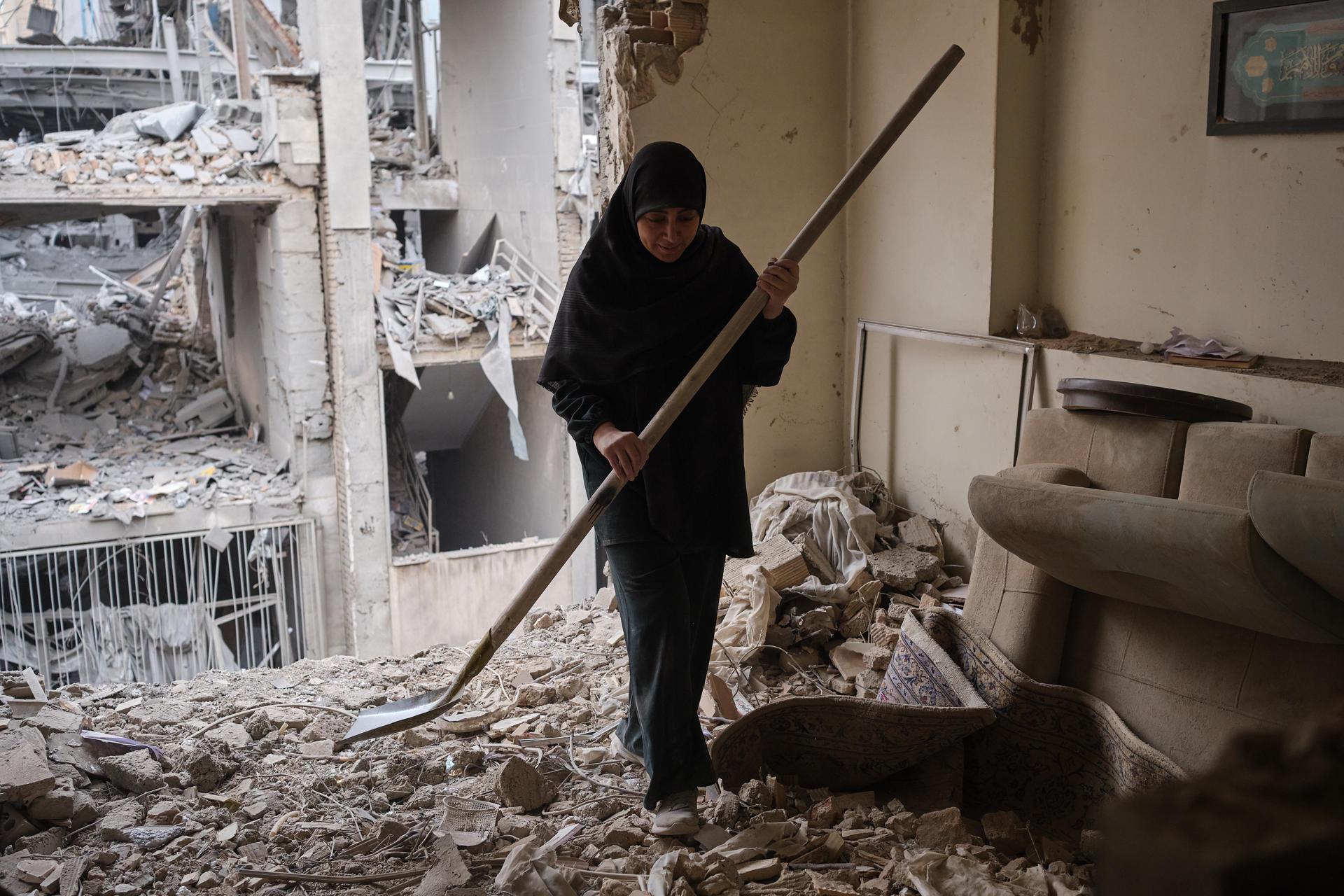 Destrucción en Irán por los ataques de Israel y Estados Unidos.