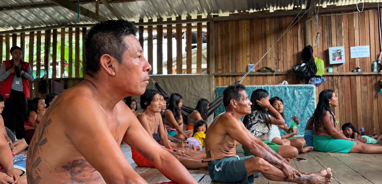 Indígenas colombianos wounaan.